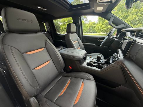 Used 2024 GMC Sierra 1500 AT4 w/ Technology Package image 19