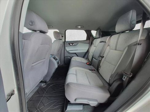 Used 2019 Chevrolet Blazer LT FWD image 18