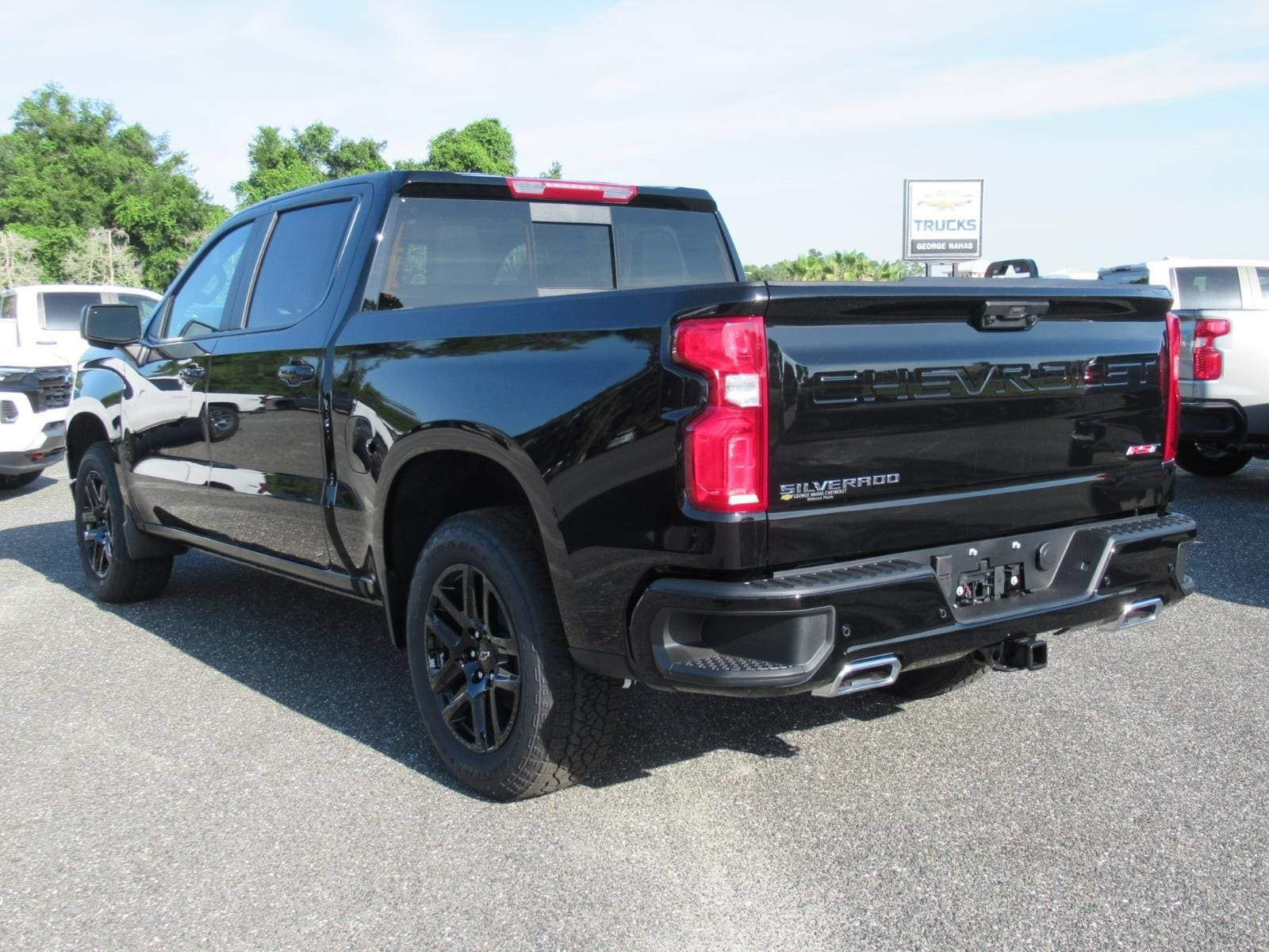 New 2026 Chevrolet Silverado 1500 RST w/ RST All Star Premium Package AWD/4WD image 5