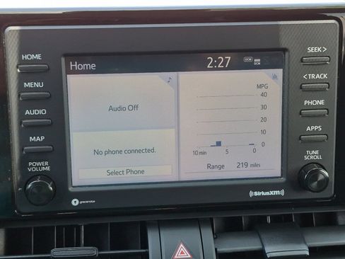 Used 2021 Toyota RAV4 XLE FWD image 16