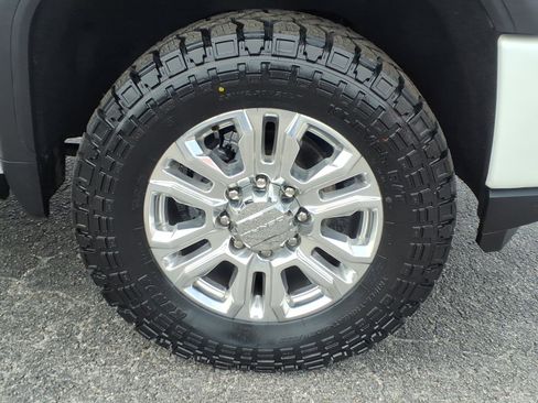 Used 2022 GMC Sierra 2500 Denali w/ Denali Ultimate Package AWD/4WD image 9
