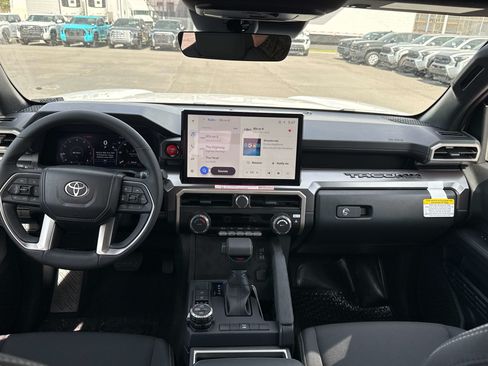 New 2026 Toyota Tacoma TRD Off-Road AWD/4WD image 11