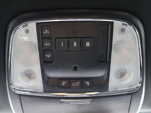 Used 2020 Dodge Durango R/T w/ Blacktop Package AWD/4WD image 24