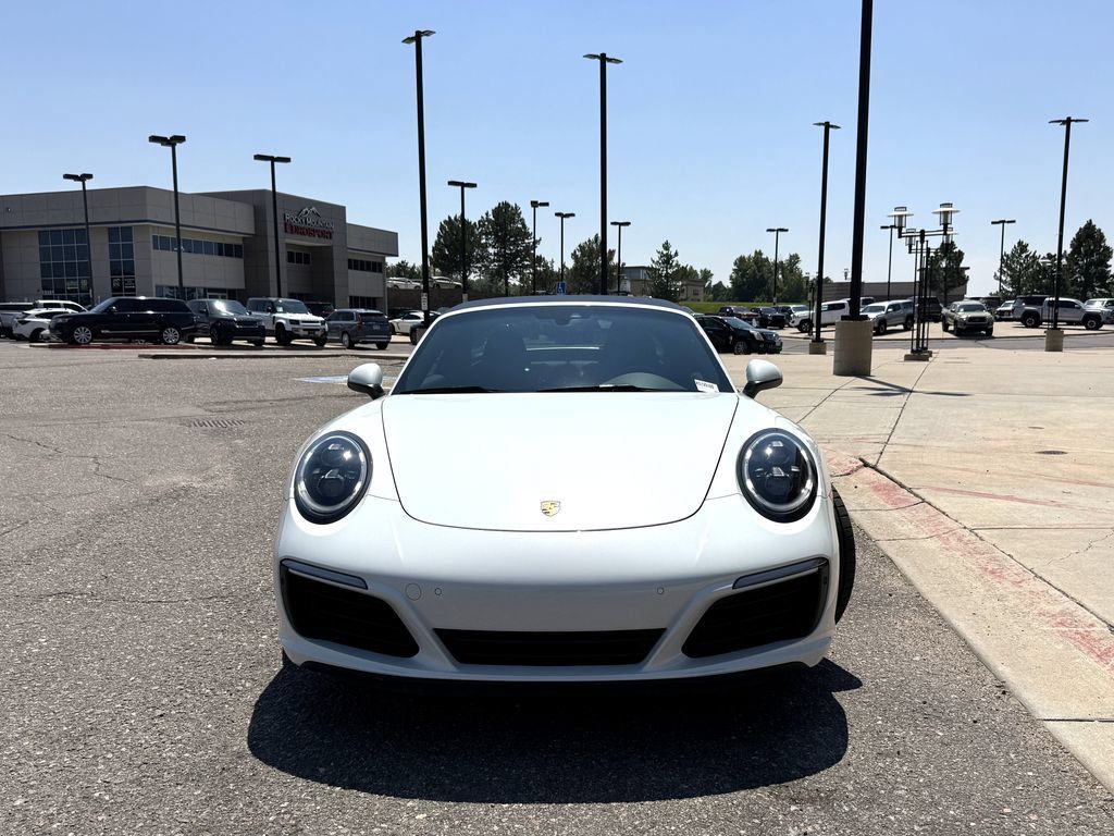 Used 2019 Porsche 911 Targa 4 AWD/4WD image 3