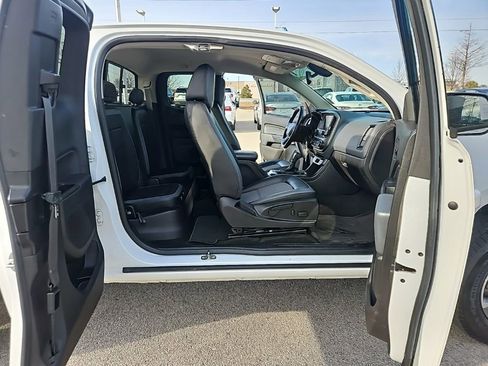 Used 2017 Chevrolet Colorado Z71 image 31