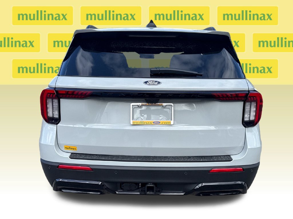 New 2027 Ford Explorer ST-Line w/ ST-Line Street Pack RWD image 11