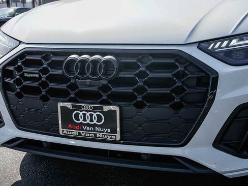Used 2023 Audi Q5 2.0T Prestige w/ Prestige Package image 8