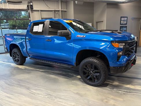 Used 2022 Chevrolet Silverado 1500 Custom Trail Boss w/ LPO, Dark Essentials Package AWD/4WD image 23