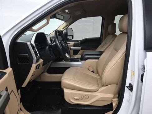 Used 2018 Ford F250 Lariat w/ Lariat Ultimate Package AWD/4WD image 9