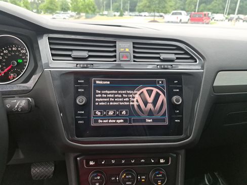 Used 2019 Volkswagen Tiguan SE FWD image 20