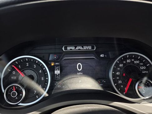 New 2026 RAM 1500 Express AWD/4WD image 19