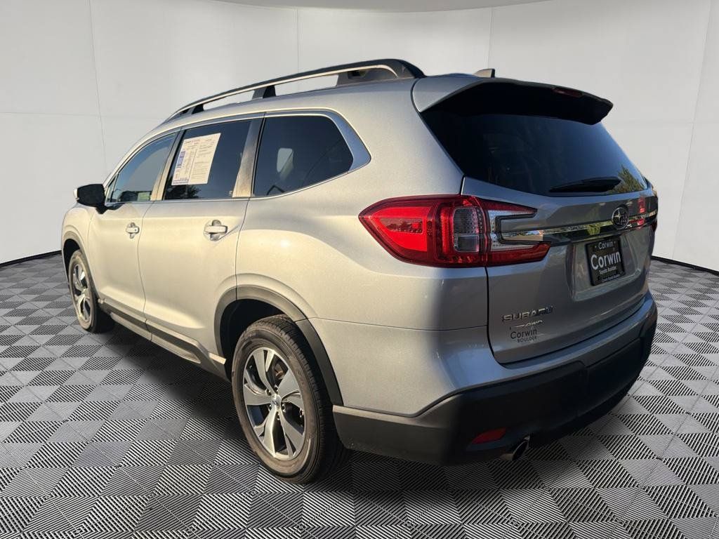 Used 2024 Subaru Ascent Premium w/ Convenience Package AWD/4WD image 5