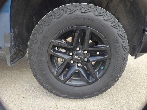Certified 2024 Chevrolet Silverado 1500 Custom Trail Boss w/ LPO, Dark Essentials Package AWD/4WD image 25