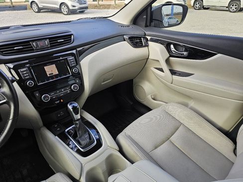 Used 2019 Nissan Rogue Sport SL w/ Premium Package image 38