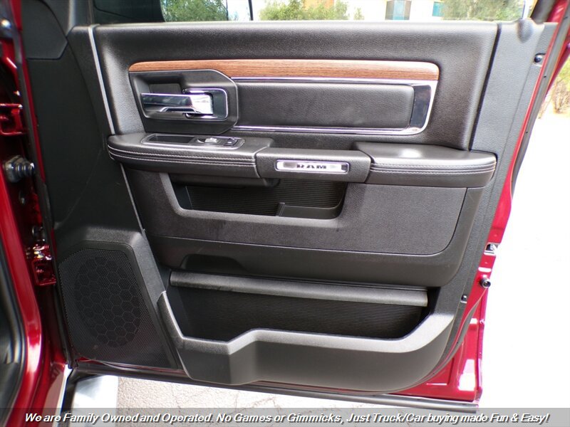 Used 2017 RAM 1500 Laramie w/ Convenience Group AWD/4WD image 34