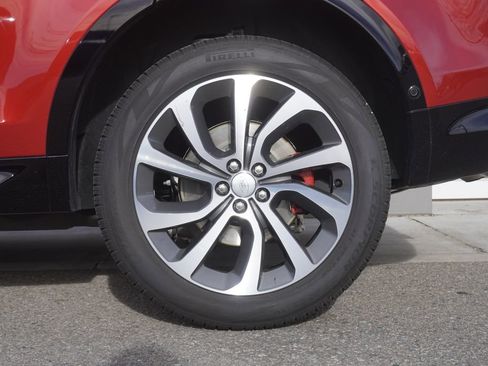 Used 2025 Land Rover Discovery Sport Dynamic SE image 33