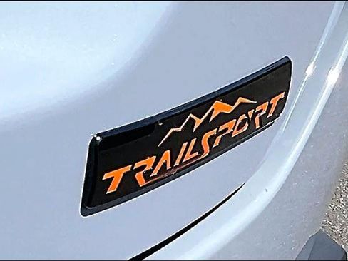 Used 2024 Honda Pilot TrailSport image 9