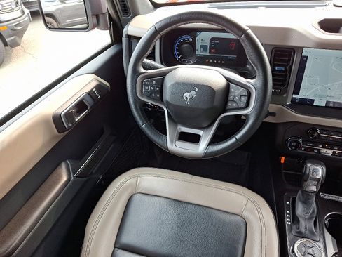 Certified 2024 Ford Bronco Wildtrak image 14