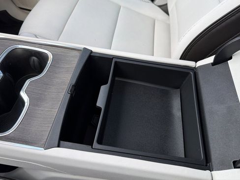 Used 2025 GMC Acadia Denali w/ Super Cruise Package image 32