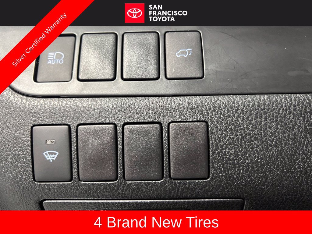 Certified 2017 Toyota Highlander XLE AWD/4WD image 36