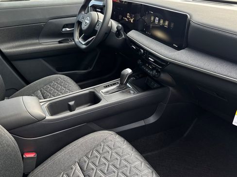 New 2026 Nissan Kicks SV w/ SV Premium Package image 14