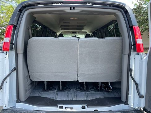 New 2026 Chevrolet Express 3500 LS RWD image 7