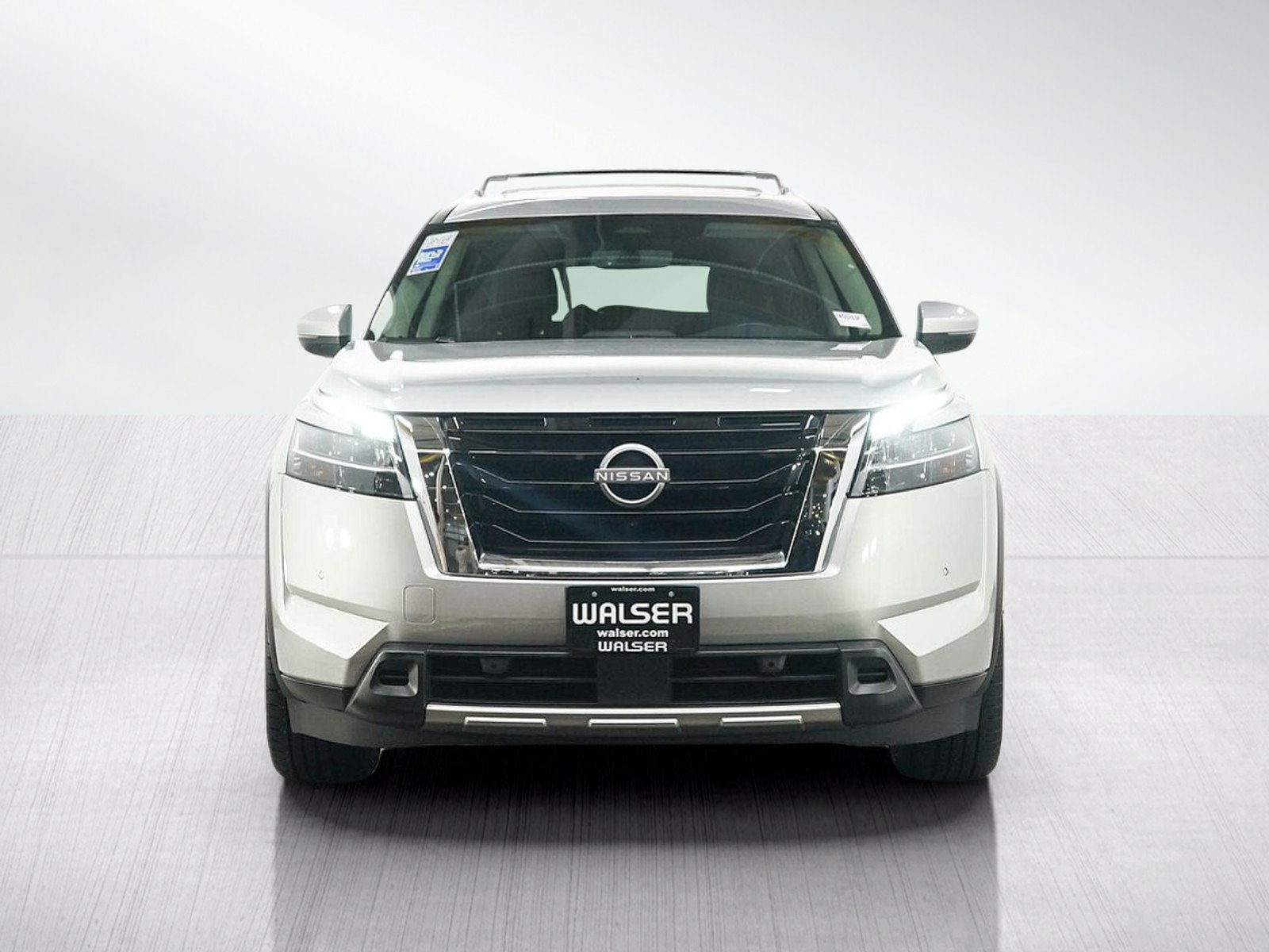 Used 2024 Nissan Pathfinder SL w/ SL Premium Package AWD/4WD image 8