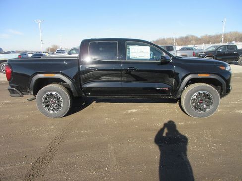 New 2026 GMC Canyon AT4 image 3