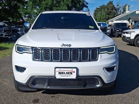 Certified 2021 Jeep Grand Cherokee Limited w/ Premium Lighting Group AWD/4WD image 35
