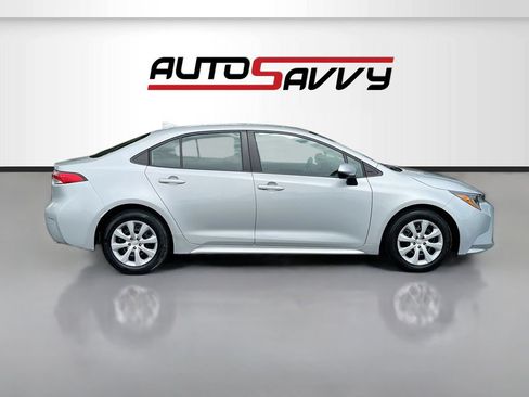 Used 2024 Toyota Corolla LE FWD image 8