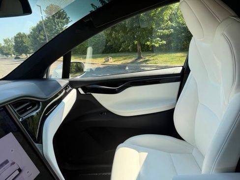 Used 2020 Tesla Model X Long Range AWD/4WD image 15