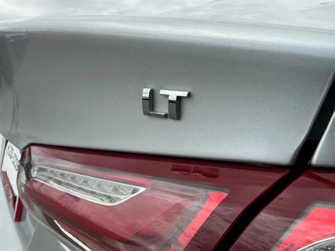 Used 2021 Chevrolet Malibu LT image 17