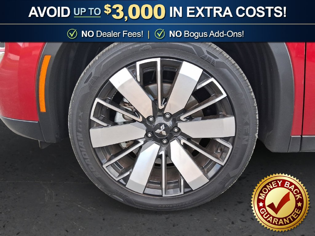 Used 2025 Mitsubishi Outlander SE FWD image 13