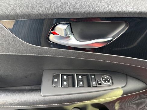 Used 2022 Kia Forte GT-Line w/ GT-Line Technology Package FWD image 15