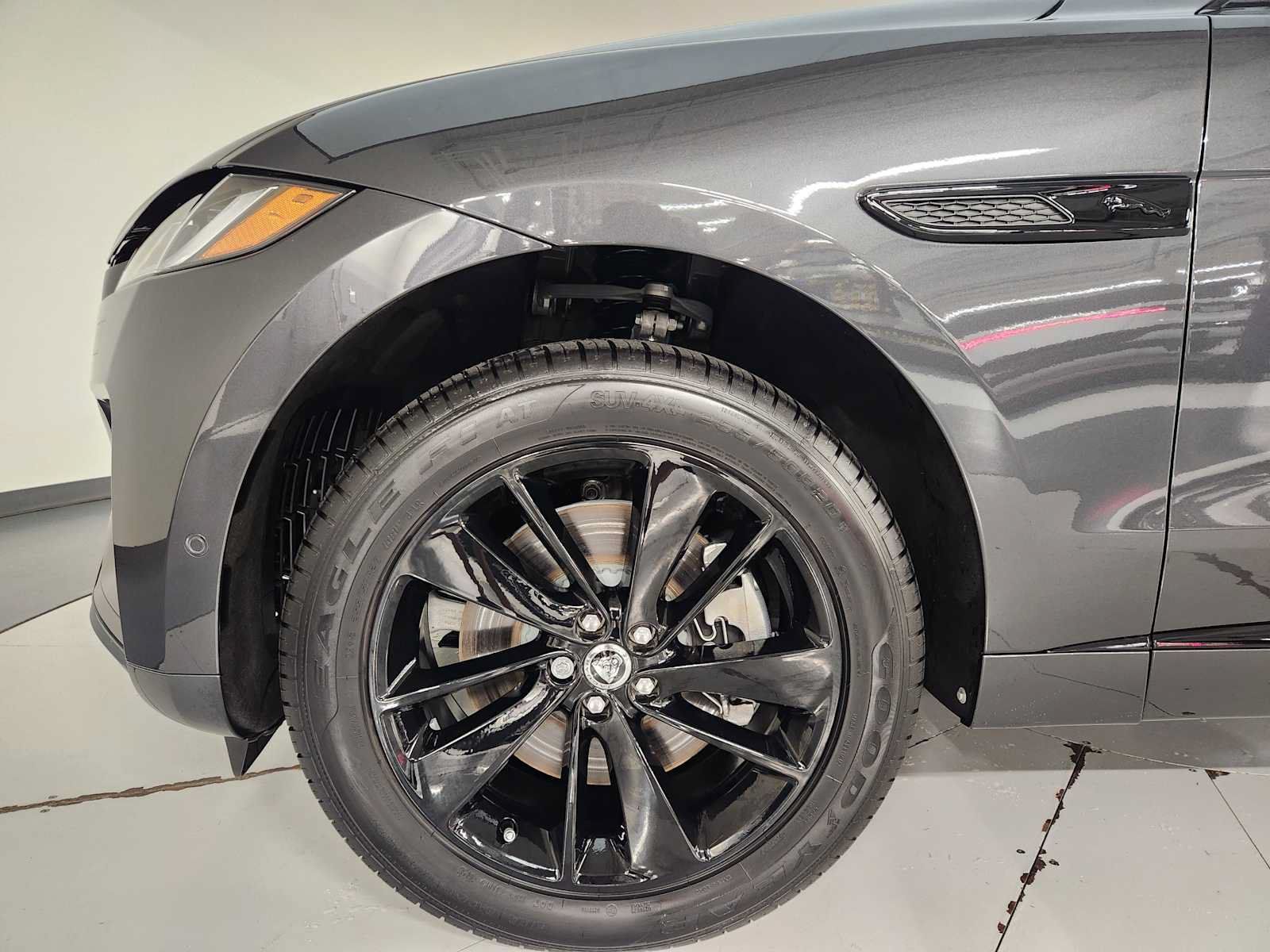 New 2026 Jaguar F-PACE R-Dynamic S AWD/4WD image 11