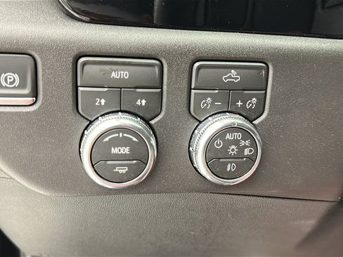 Used 2026 GMC Sierra 1500 Elevation AWD/4WD image 24