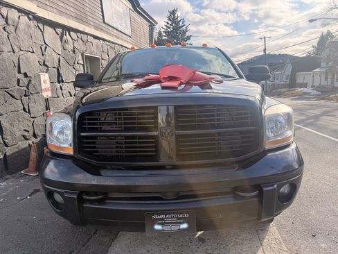 Used 2006 Dodge Ram 2500 Truck SLT image 4