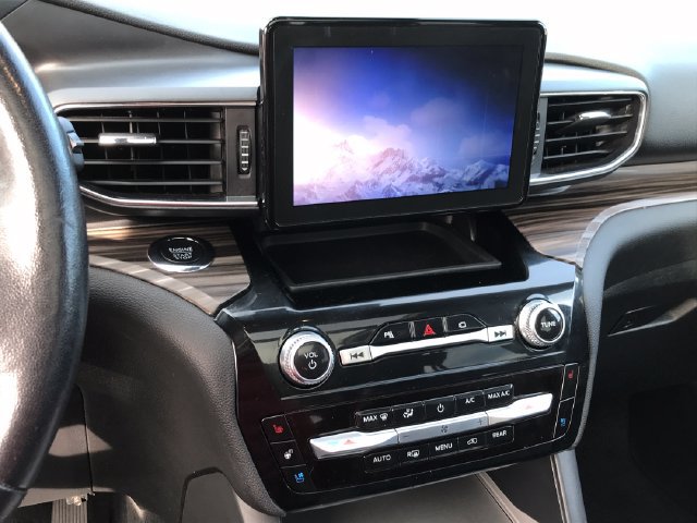 Used 2023 Ford Explorer Limited AWD/4WD image 34