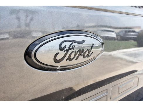 Used 2018 Ford F150 XLT w/ Equipment Group 302A Luxury AWD/4WD image 6
