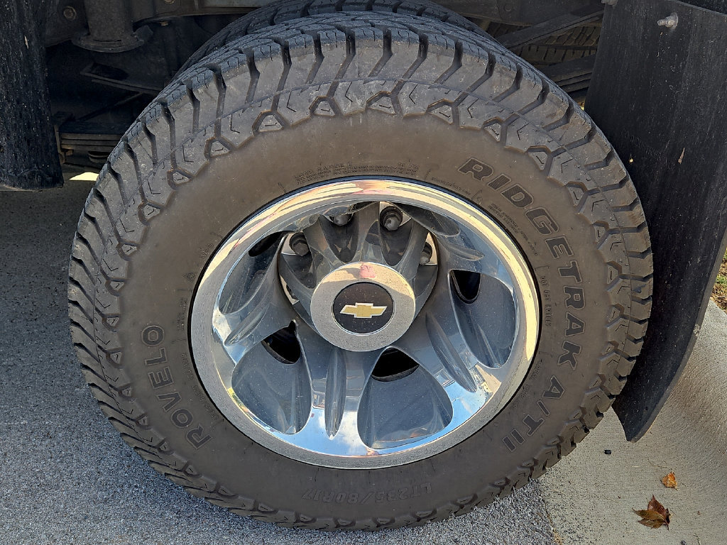 Used 2012 Chevrolet Silverado 3500 LTZ w/ LTZ Plus Package AWD/4WD image 5