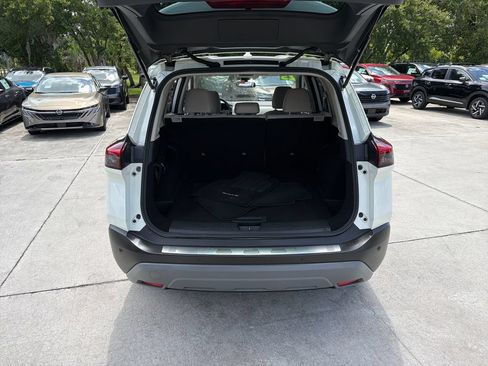Used 2023 Nissan Rogue SV FWD image 32