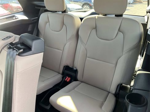 Used 2025 Volvo XC90 T8 Plus w/ Protection Package Premier image 20