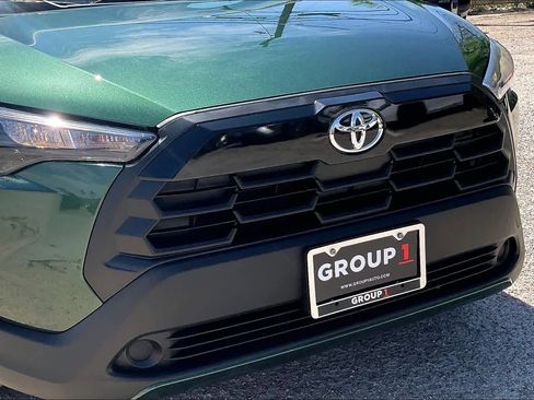 Used 2026 Toyota Corolla Cross LE image 29