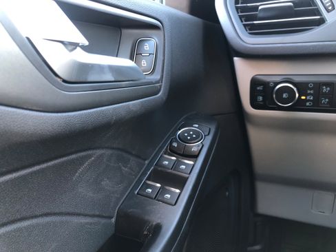 New 2025 Ford Escape SE w/ Class II Trailer Tow Package image 18