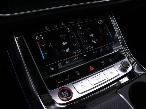 Certified 2025 Audi SQ8 Prestige w/ Prestige Package AWD/4WD image 9