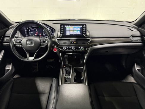 Used 2018 Honda Accord Sport image 18