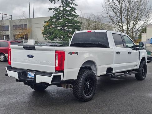 Used 2024 Ford F350 XLT image 5