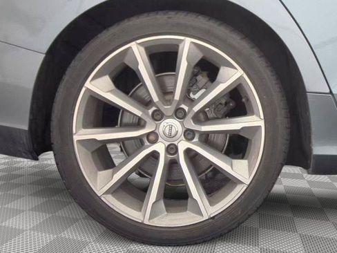 Used 2020 Volvo S60 T5 Momentum FWD image 3