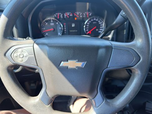 Used 2018 Chevrolet Silverado 1500 W/T w/ WT Convenience Package AWD/4WD image 14