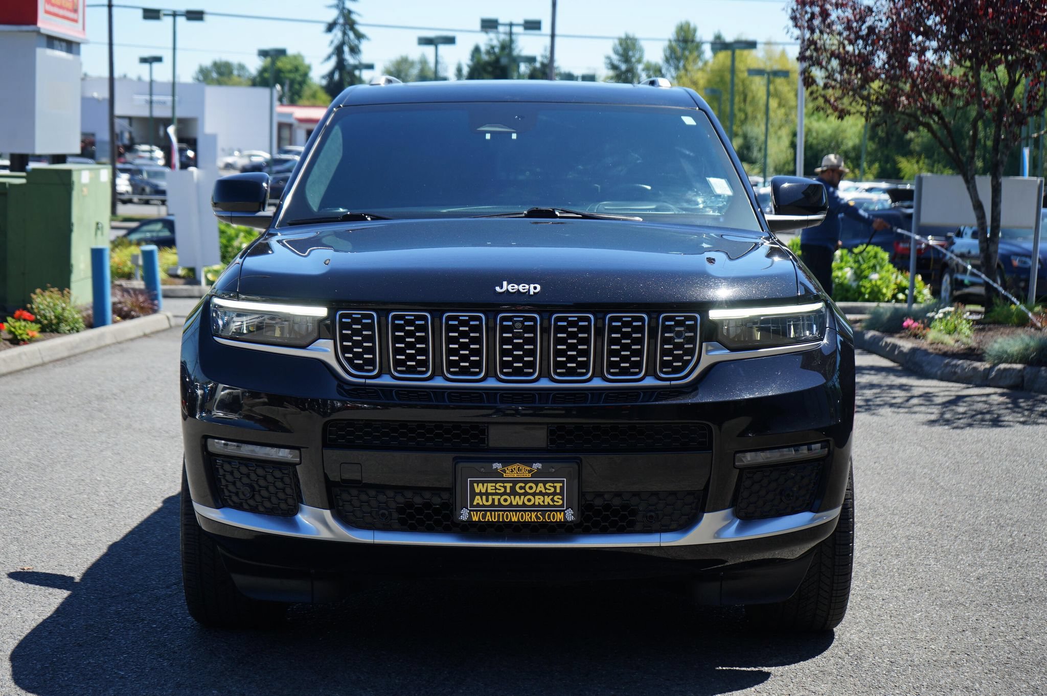 Used 2021 Jeep Grand Cherokee L Summit AWD/4WD image 8